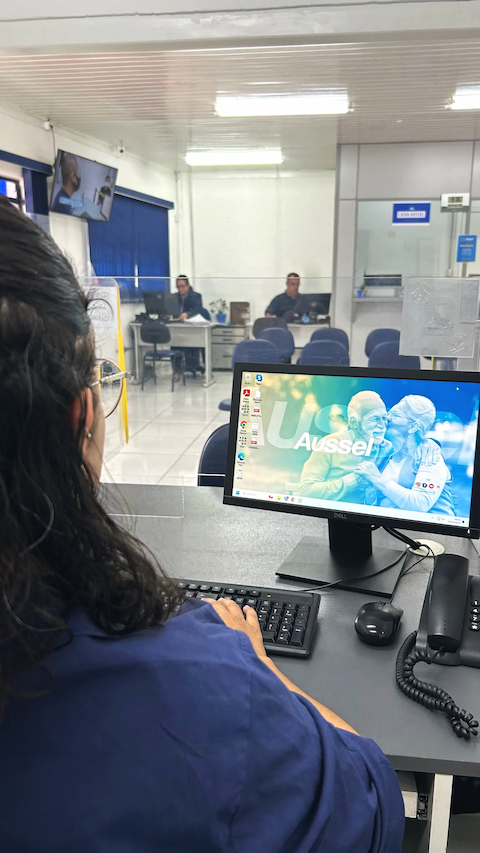 Equipe de atendimento humanizado da Aussel SJC preparada para suporte 24h
